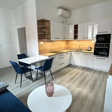 Apartament No. 21 Ii. *